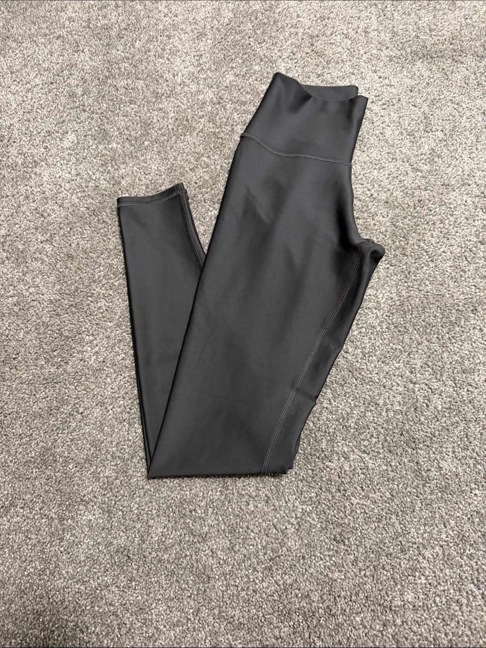 ALO Yoga woman’s Black High-Rise Leggings
